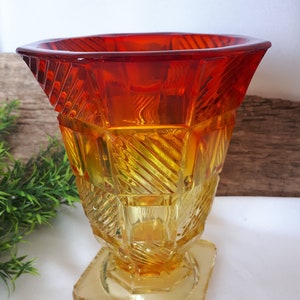 Amberina Glass Vase  Honeycomb/Diamond  Pattern Pedestal Base