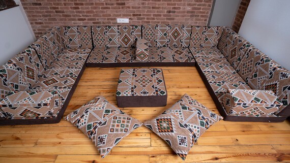 Traditional Brown U Shaped Arabic Sofa Set Handmade Livingroom