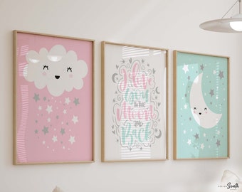 Láminas decorativas para habitación infantil con motivos de nubes: decoración celestial en rosa, menta y gris.