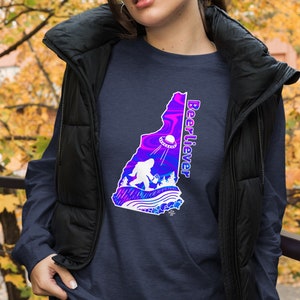 Beerliever - Langarm-New Hampshire T-Shirt. Wir feiern die Aliens, Big Foot und die NH Micro Brauerei! Bella+Canvas, Weich und Unisex.