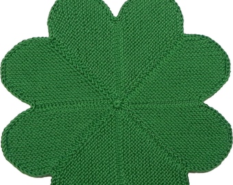 Potholder with clover leaf design, hand-knitted, green cotton, handmade, approx. 26 cm in diameter, front and back are the same.