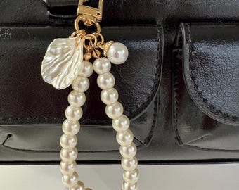 Elegant Pearl Beaded Charm | Gold Clasp Keychain with Shell and Pearl Accents | Accessory keyrings Cute Accessories for Keys, AirPods,phone