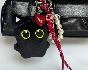 Cute Aesthetic Keychain Set – Black Cat Plush, Red Heart Charm, Pearl Bow Bracelet, and Rope Accent Y2K Aesthetic Keychain,Bag pendant,purse