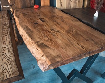 Massief houten tafel en bank, boerderij eettafel, hoge kwaliteit, houten keukentafel, rustieke eettafel, met metalen poten