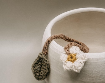 Crocheted umbilical cord ribbon