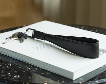 Minimalistic Long Leather Key Ring – Stylish Leather Key Chain – Handcrafted Black Leather Long Key Ring