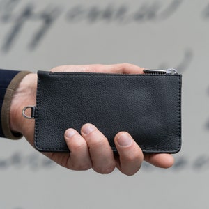 Carteira minimalista de couro preto com zíper para homens e mulheres – Carteira de couro personalizada com zíper – Carteira moderna com zíper e argola em D para alça de cordão