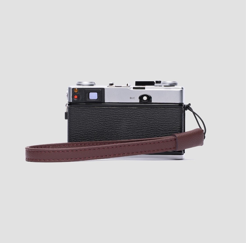 Minimalist Black Leather Camera Wrist Strap: Italian Full-Grain Sandal Wood