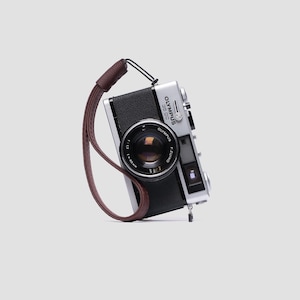 Dragonne minimaliste en cuir et bois de santal pour appareils photo numériques de petite et moyenne taille - Dragonne pour Fujifilm, Leica, Olympus.