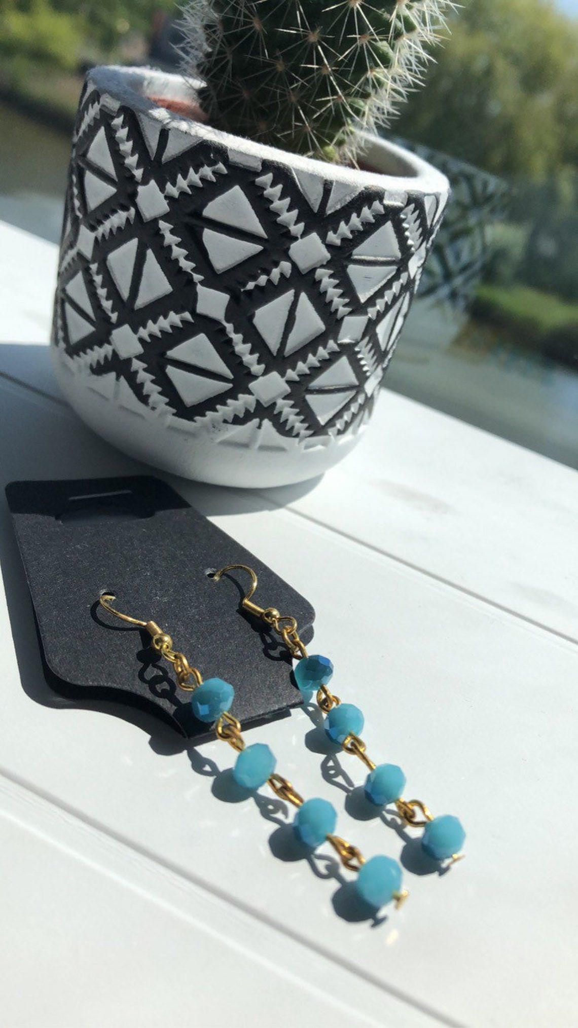 Zwei getönte blaue Perlen Ohrringe | Etsy