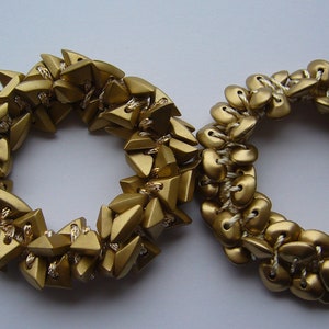 Hair accessories hair tie hairband scrunchie made of pearls in 2 variations