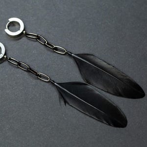 Black chain earrings with feather earrings Crow earrings Goth earrings Gothic jewelry Black feather Men chain earrings Gift for goth