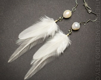 White feather earrings with genuine white pearl beads Wedding earrings Bridal earrings Boho earrings White pearl earrings Dangle earrings