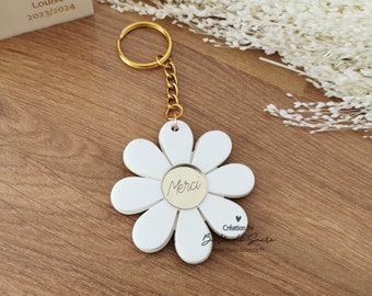 Personalized daisy keychain, end-of-year gift for teacher, personalized gift for nanny/classroom assistant, thank you gift idea for teacher with engraved name