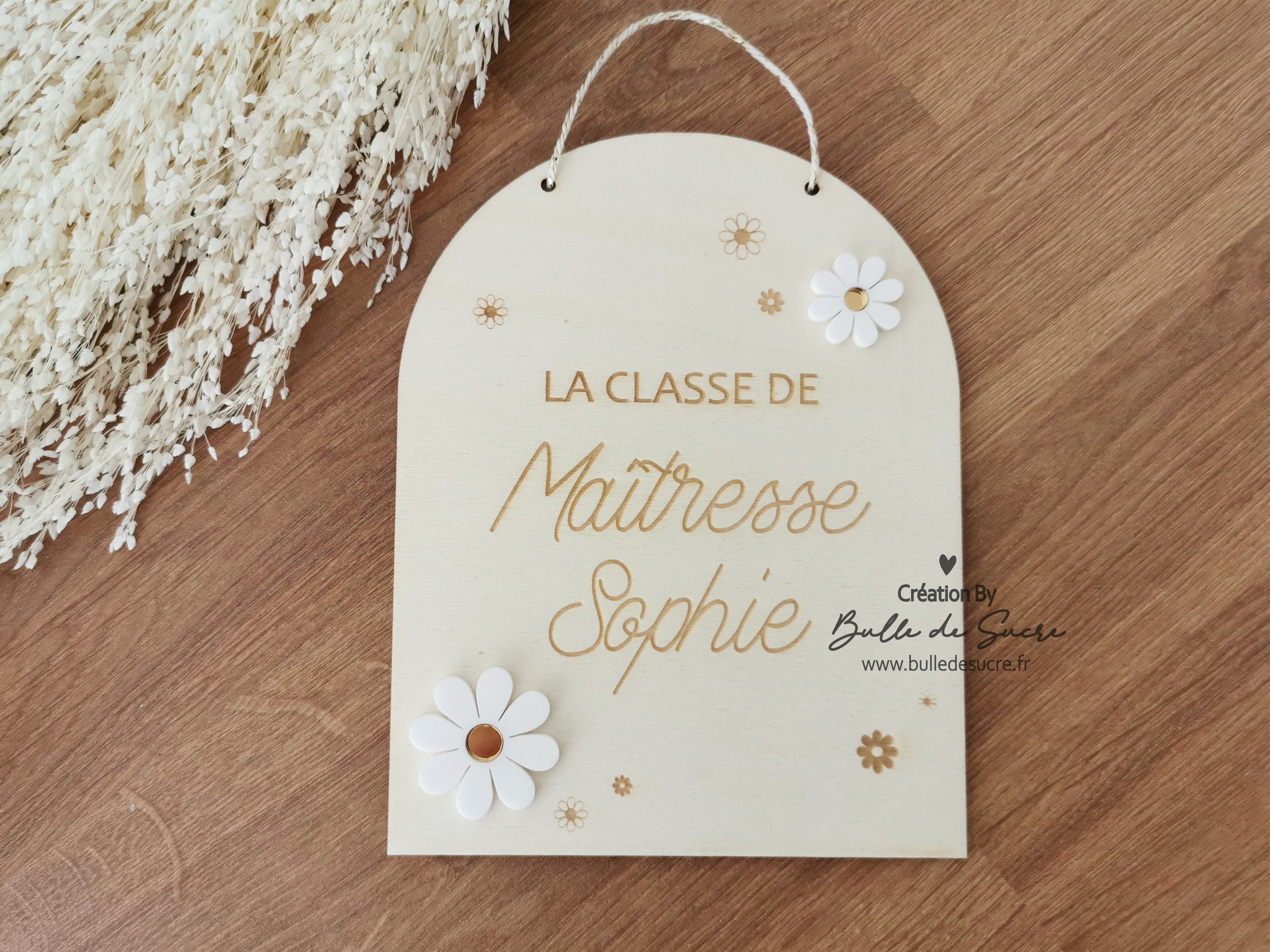 Décoration en bois à suspendre personnalisable en bois - cadeau maîtresse - décoration de chambre - pancarte en bois personnalisable