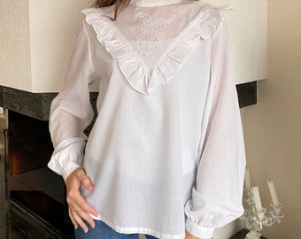 Vintage romantic blouse with ruffles