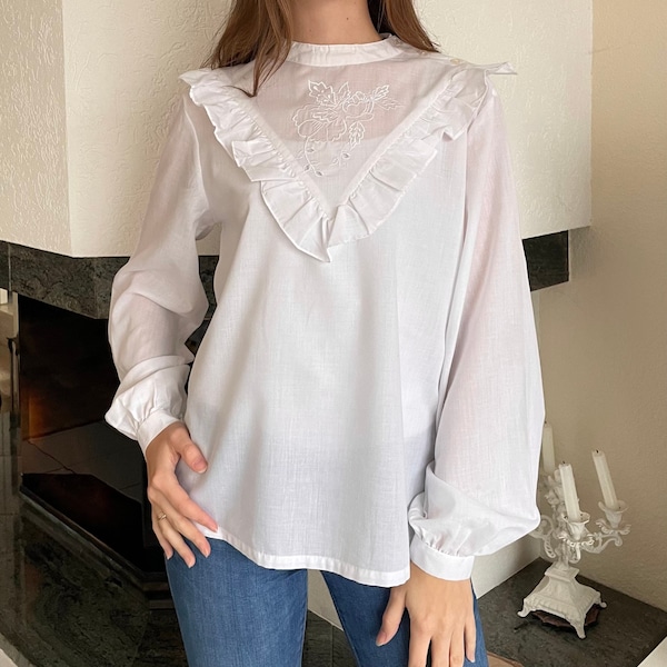 Vintage romantic blouse with ruffles
