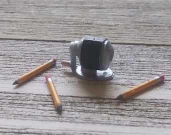 1/12 scale mini pencil sharpener with pencils, for miniature dollhouse, mini doll pencils, mini school supplies, doll school, office, tools