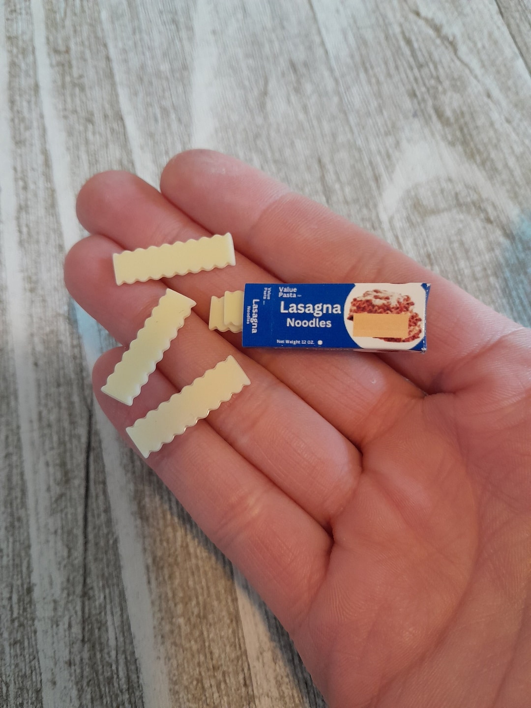 1/12 Scale Mini Lasagna Noodles With Box for Dollhouse, Realistic