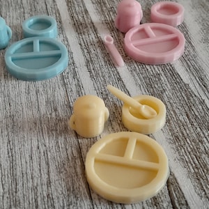 1/6 Scale Baby dish set for fashion dolls, pink, blue, yellow, girl, boy, nursery, baby dishes, doll kitchen, plate, bowl, spoon, sippy cup