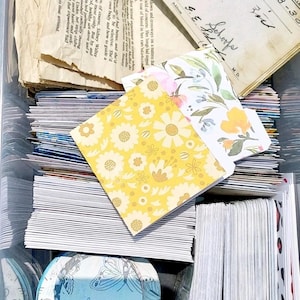 Mystery Junk Journal Grab Bag, Junk Journal Supplies Pack, Vintage Junk Journal Ephemera 10 bild 10