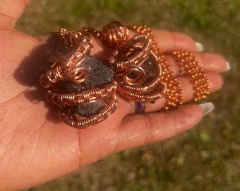 Colgante de turmalina negra envuelto en cobre / Cadena de bolas de cobre