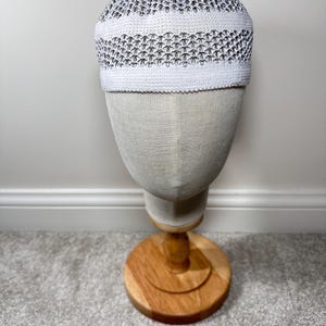 Embroidered Islamic Kufi Hat: Stylish Knit Prayer Cap, Eid Gift