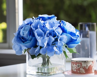 Mixed Artificial Silk Rose and Hydrangea Flowers in Glass Vase with Faux Water, Fake Flower in Vase, Blue/Red Rose, Home Office Wedding