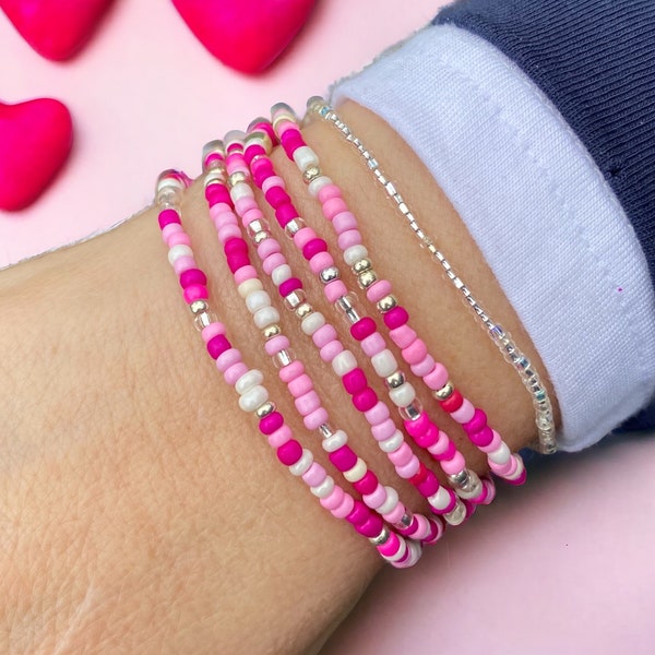 Pink seed bead bracelet, Beaded bracelets for women, Pink boho bracelet, pretty gift for her, Simple pink bracelet, Stretch bracelet crystal