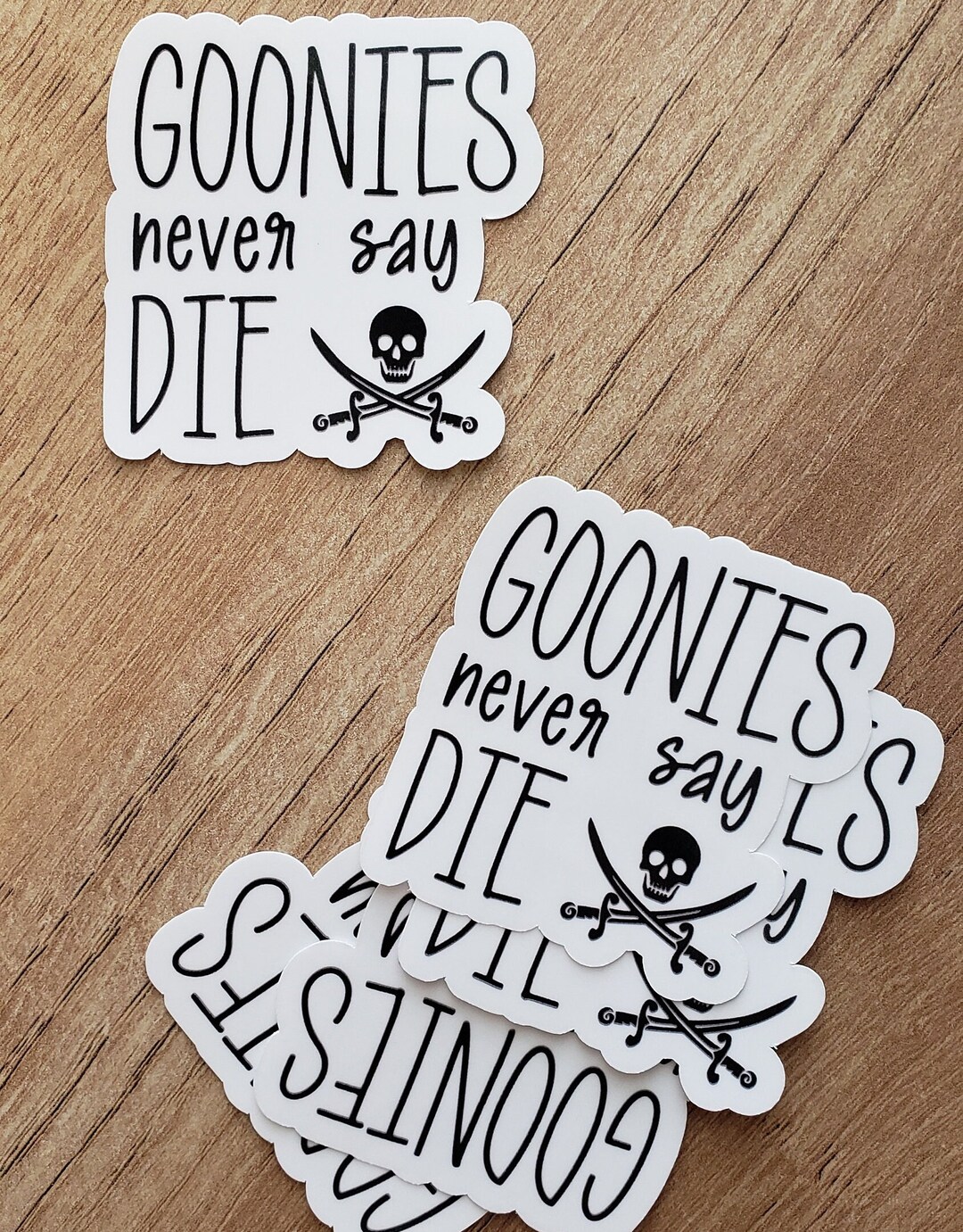 Goonies Little People The Goonies: Never Say Die T-Shirt - UK Anime Sticker - Foto 4