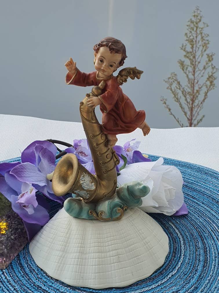 statuette Petit Ange à Saxophone, en Résine 14 cm