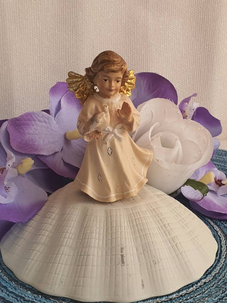 statuette Petit Ange de La Paix, en Bois 8 cm