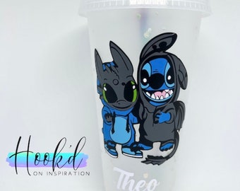 Tasse/gobelet froid aux couleurs changeantes Disney's Stitch with Krokmou inspiré des confettis. Peut être personnalisé. Excellente idée cadeau.