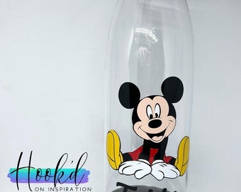 Disney Inspired Mickey Mouse Water Bottle . Can be personalised with any name. Great gift idea.