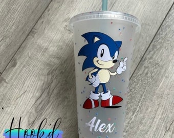 Gobelet froid de 24 oz confettis/paillettes inspiré de Sonic the Hedgehog. Peut être personnalisé. Topper paille en option. Excellente idée cadeau.