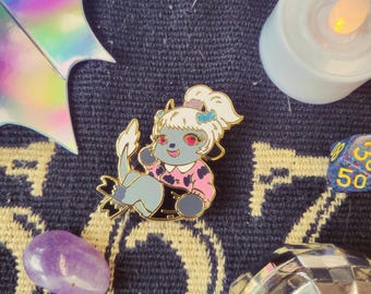 Vtuber - Eden el Demonio Cabra - Personaje Original - Pin de Esmalte - Vaporwave