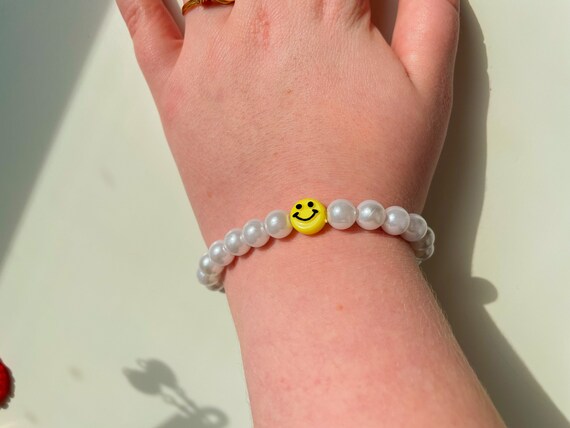 Vsco pearl bracelet clearance