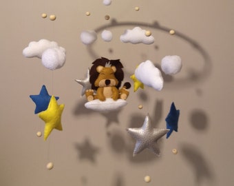 Original y decorativo bebé móvil hecho a mano Tema León