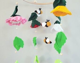 Móvil para bebé original y decorativo hecho a mano tema Flores y abejas