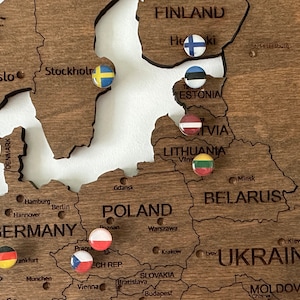 Accessoires de carte du monde en bois, épingles + drapeau
