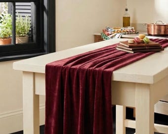 Roter Tischläufer aus Seidensamt, Luxus Hotel Restaurant Deko, Tischwäsche nach Maß