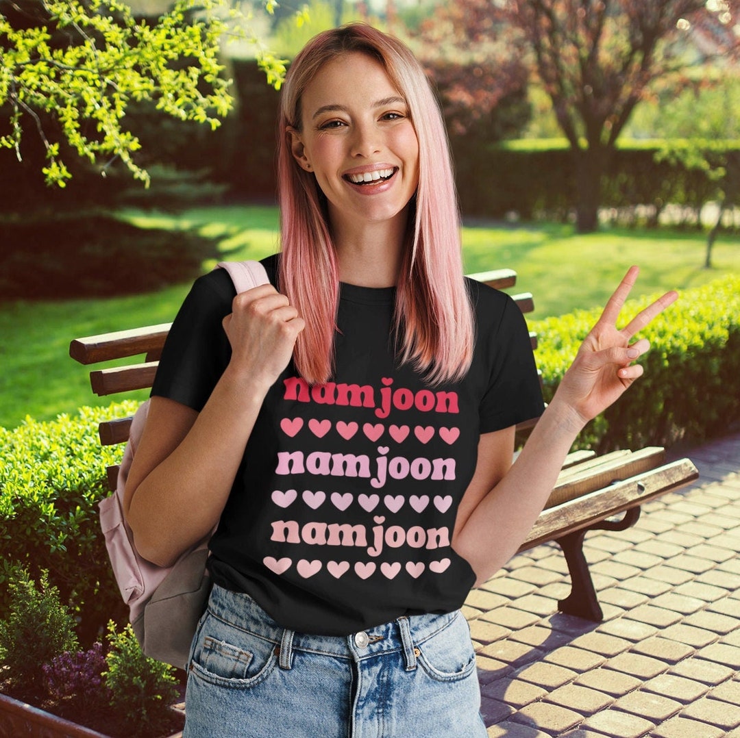 【トレカ付き】ホ・ナムジュン　ファンミグッズ Tシャツ（M） BTS RM Tシャツ：BTSグッズ、K-POPファンギフト、ナムジュンシャツ