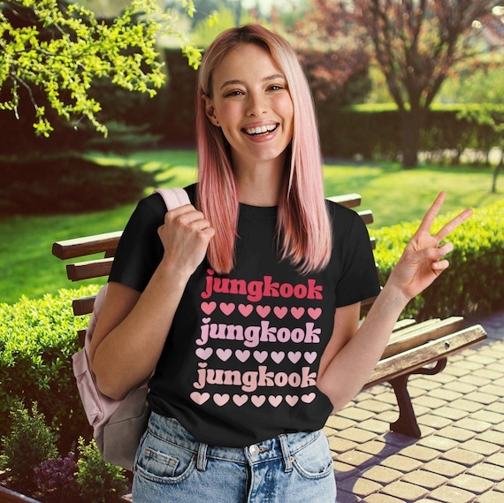 BTS ジョングク Tシャツ：BTSグッズ、K-POPファンギフト、ジョングク