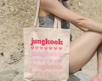 BTS ジョングク トートバッグ：BTSグッズ、K-POPファンギフト - Etsy 日本