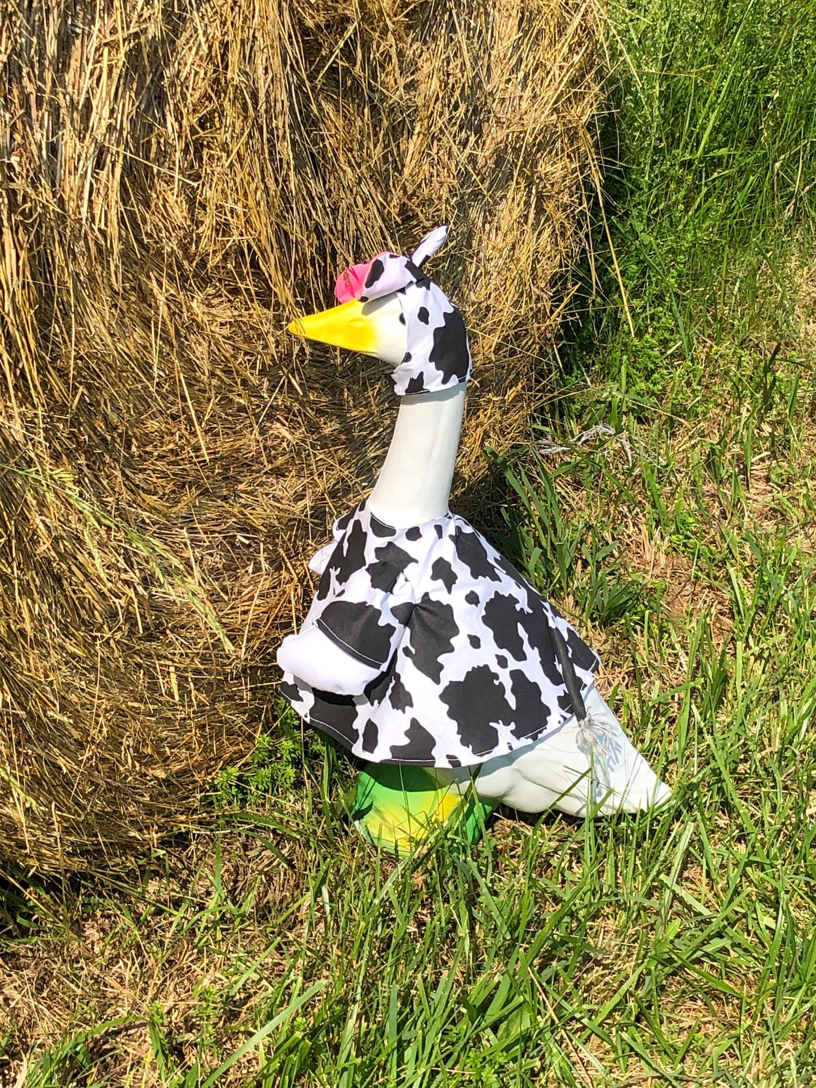 Cow Costume Outfit for 23-28 Inch (Large) Concrete or Plastic Lawn Goose