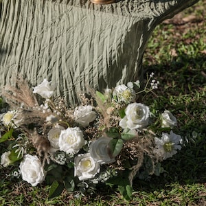 Wedding table centrepiece / white flower table arrangement / vintage gold vase
