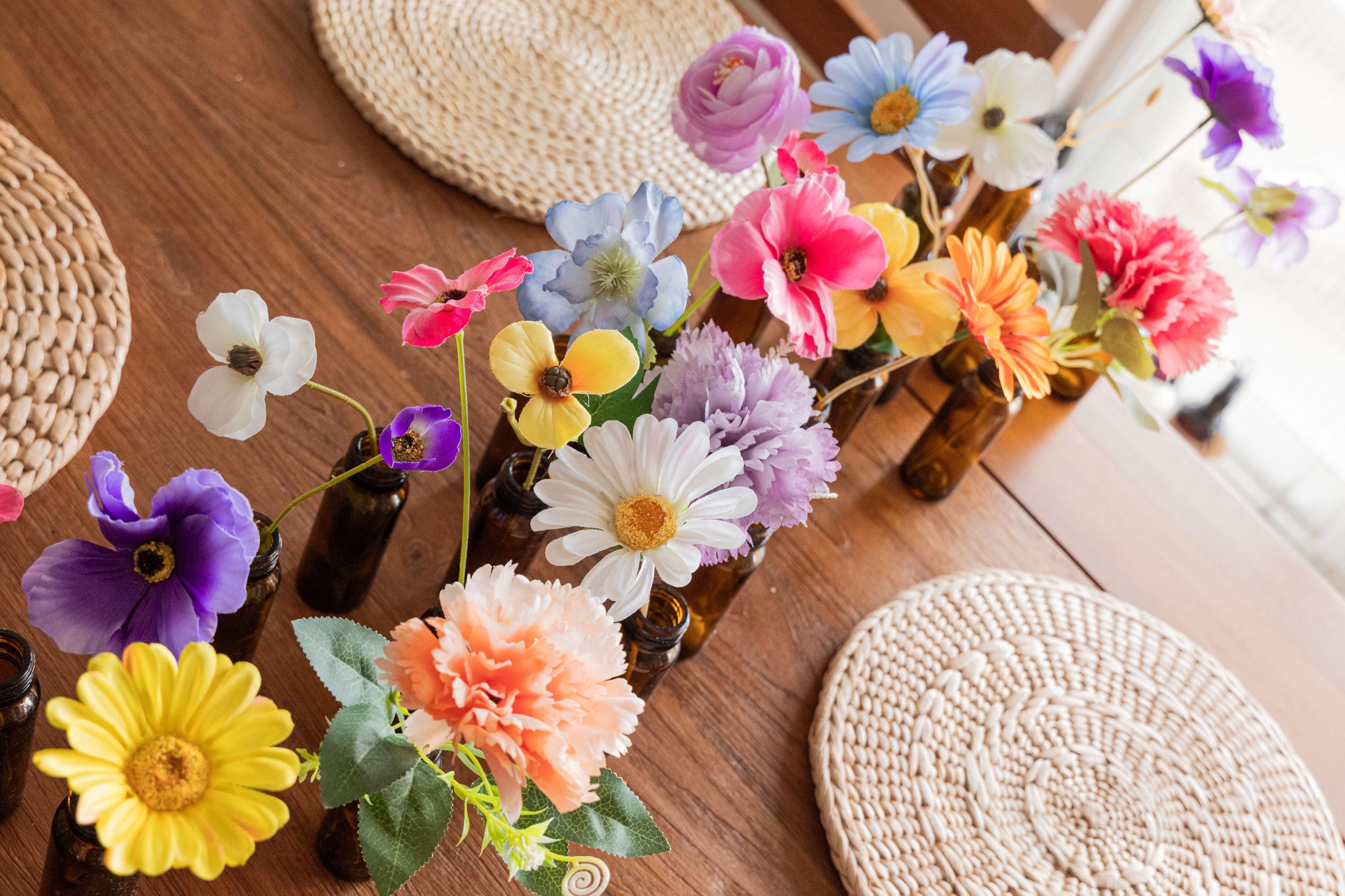 LaVenty Set Di Piatti E Tovaglioli Floreali Con Fiori Selvatici – 52 Pezzi Per Decorazioni Feste, Perfetto Per Baby Shower, Compleanni, Matrimoni E Addii Al Nubilato - 5