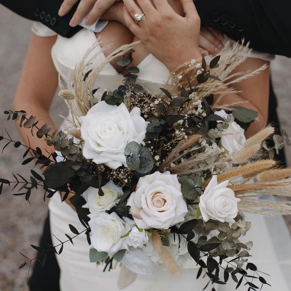 Bridal bouquet / white roses / Boho pampas grass bouquet for wedding / boho wedding flower