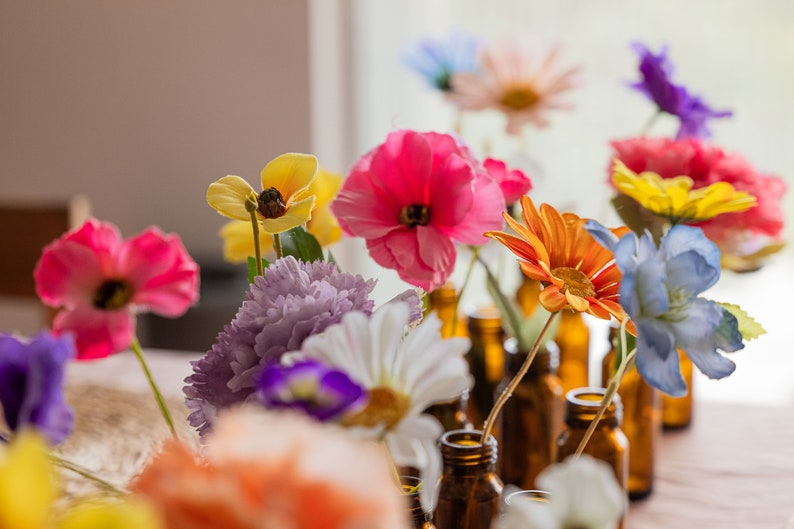 Mélange de fleurs sauvages pour pièce maîtresse de vase/mariage printemps-été/arrangement de fleurs en soie image 3