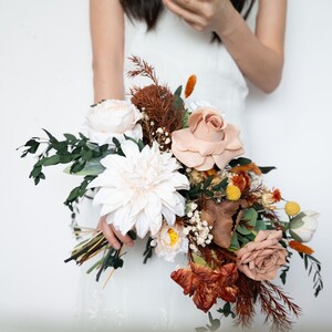 Terracotta burnt Orange ivory wedding bouquet / fall wedding flower / table centrepiece